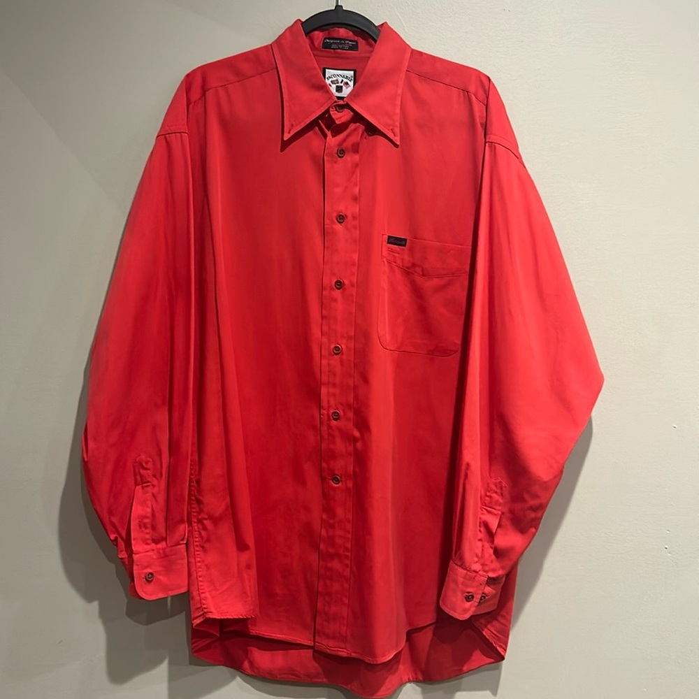 Brand-Faconnable
Color-Red
Size-Large (L)
Condition-Good 
Material-100% Cottton